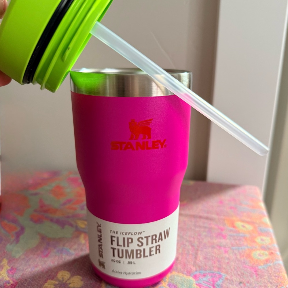 Stanley 20 oz Stainless Steel Ice Flow Go Flip Straw Tumbler Vivid Violet NEW!